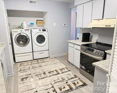 11526 Turn Stone Court - Photo Thumbnail 3