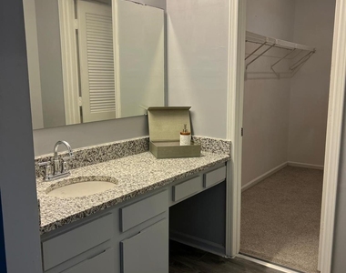 11526 Turn Stone Court - Photo Thumbnail 9