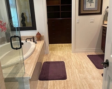 504 Avocado Avenue - Photo Thumbnail 9