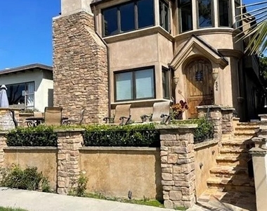 504 Avocado Avenue - Photo Thumbnail 1