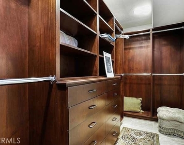 504 Avocado Avenue - Photo Thumbnail 25