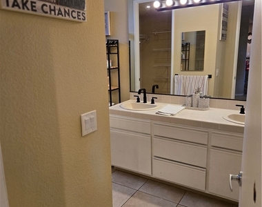 28464 Taos Court - Photo Thumbnail 9