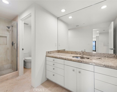 715 Ocean Front - Photo Thumbnail 14