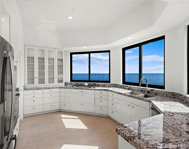 715 Ocean Front - Photo Thumbnail 7