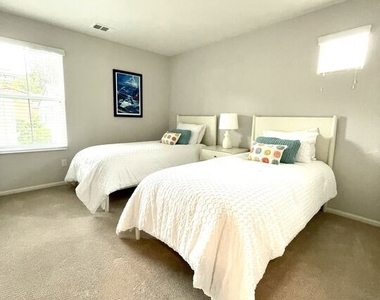 42720 Azure Street - Photo Thumbnail 36