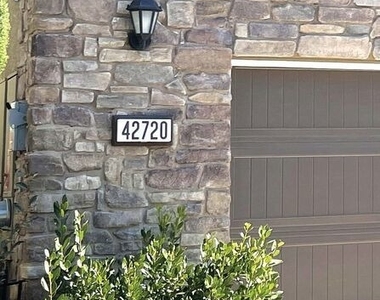 42720 Azure Street - Photo Thumbnail 42