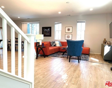42720 Azure Street - Photo Thumbnail 5
