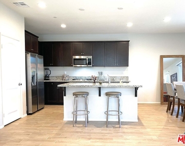 42720 Azure Street - Photo Thumbnail 8