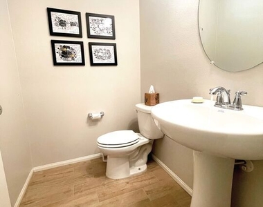42720 Azure Street - Photo Thumbnail 15