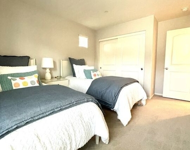 42720 Azure Street - Photo Thumbnail 37
