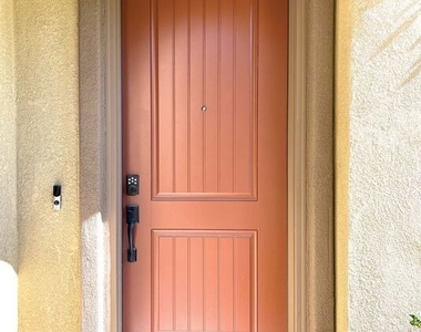 42720 Azure Street - Photo Thumbnail 3