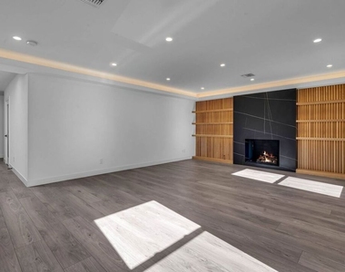 9345 W Olympic Boulevard - Photo Thumbnail 17