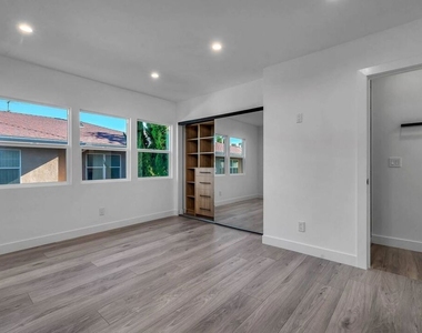 9345 W Olympic Boulevard - Photo Thumbnail 13
