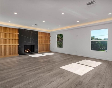 9345 W Olympic Boulevard - Photo Thumbnail 1