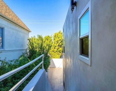 9345 W Olympic Boulevard - Photo Thumbnail 24
