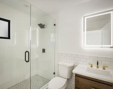 2653 Vineyard Avenue - Photo Thumbnail 7