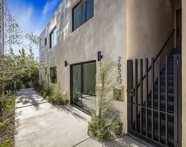 2653 Vineyard Avenue - Photo Thumbnail 1