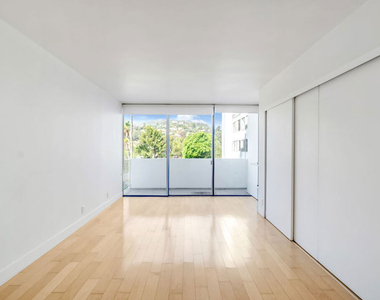 17350 W Sunset Boulevard - Photo Thumbnail 5