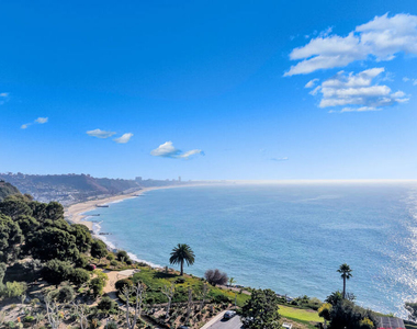 17350 W Sunset Boulevard - Photo Thumbnail 12
