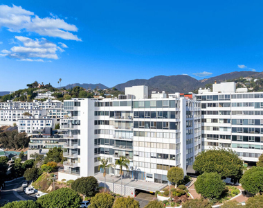 17350 W Sunset Boulevard - Photo Thumbnail 13