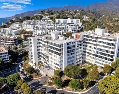 17350 W Sunset Boulevard - Photo Thumbnail 14