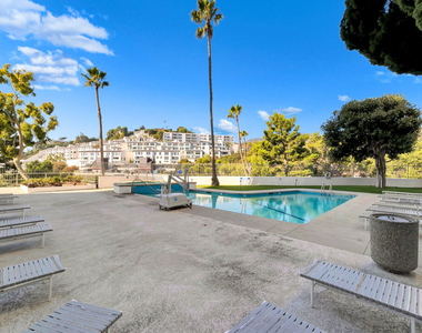 17350 W Sunset Boulevard - Photo Thumbnail 15