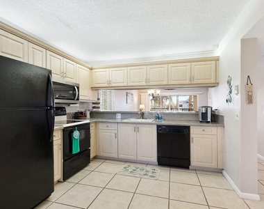 275 Palm Avenue - Photo Thumbnail 5
