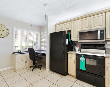275 Palm Avenue - Photo Thumbnail 7
