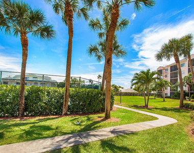 275 Palm Avenue - Photo Thumbnail 2