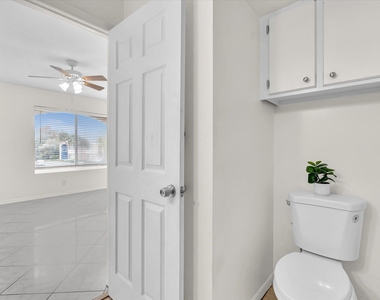 815 W Boynton Beach Boulevard - Photo Thumbnail 45
