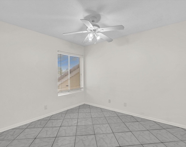 815 W Boynton Beach Boulevard - Photo Thumbnail 34