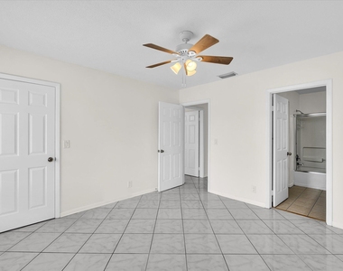815 W Boynton Beach Boulevard - Photo Thumbnail 40