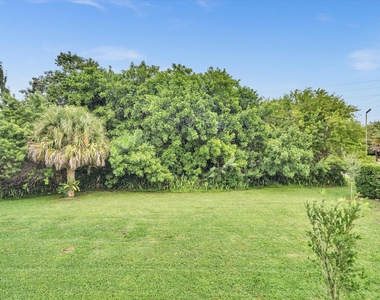 815 W Boynton Beach Boulevard - Photo Thumbnail 29