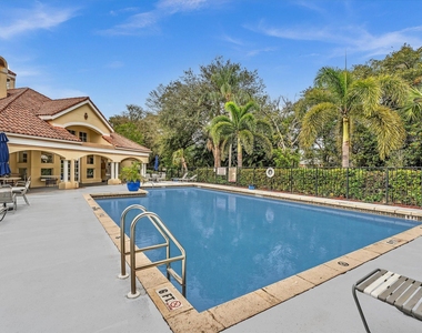 815 W Boynton Beach Boulevard - Photo Thumbnail 49