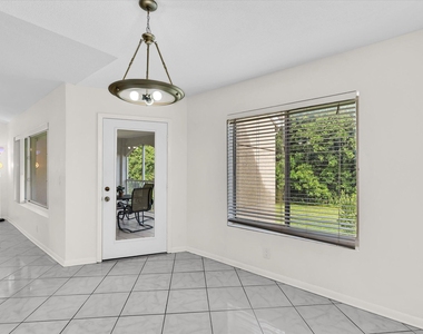 815 W Boynton Beach Boulevard - Photo Thumbnail 14