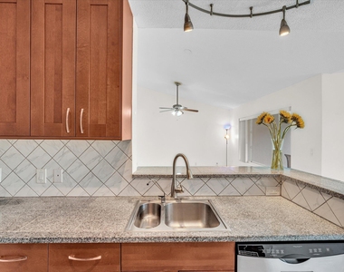 815 W Boynton Beach Boulevard - Photo Thumbnail 22
