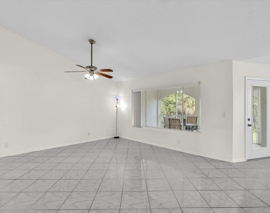 815 W Boynton Beach Boulevard - Photo Thumbnail 10