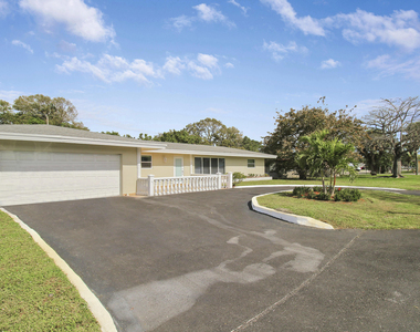 1231 Sw 32nd Street - Photo Thumbnail 2