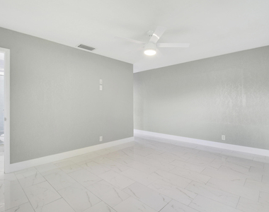 1231 Sw 32nd Street - Photo Thumbnail 16