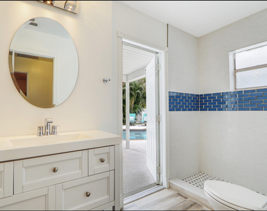 609 Oak Terrace - Photo Thumbnail 17