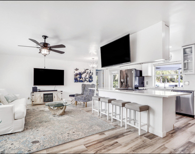 609 Oak Terrace - Photo Thumbnail 4