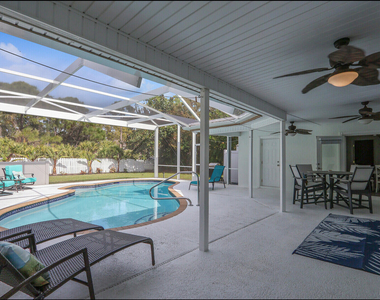 609 Oak Terrace - Photo Thumbnail 24