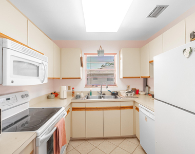 33 Lake Vista Trail - Photo Thumbnail 7
