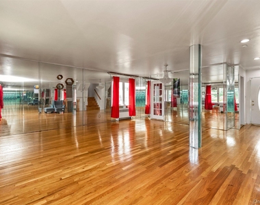 830 Pepperidge Road - Photo Thumbnail 4