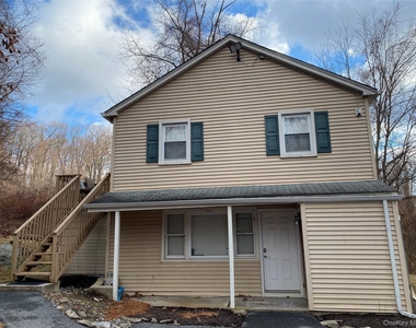 702 Fox Run Lane - Photo Thumbnail 7