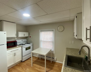 702 Fox Run Lane - Photo Thumbnail 1