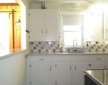17 Vails Lake Shore Drive - Photo Thumbnail 4