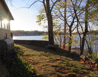 17 Vails Lake Shore Drive - Photo Thumbnail 13