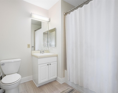 107 Sutton Drive - Photo Thumbnail 6