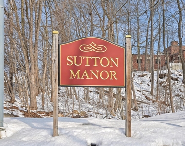 107 Sutton Drive - Photo Thumbnail 11